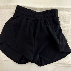 Lululemon Size 0 3 inch Tracker Shorts!!!